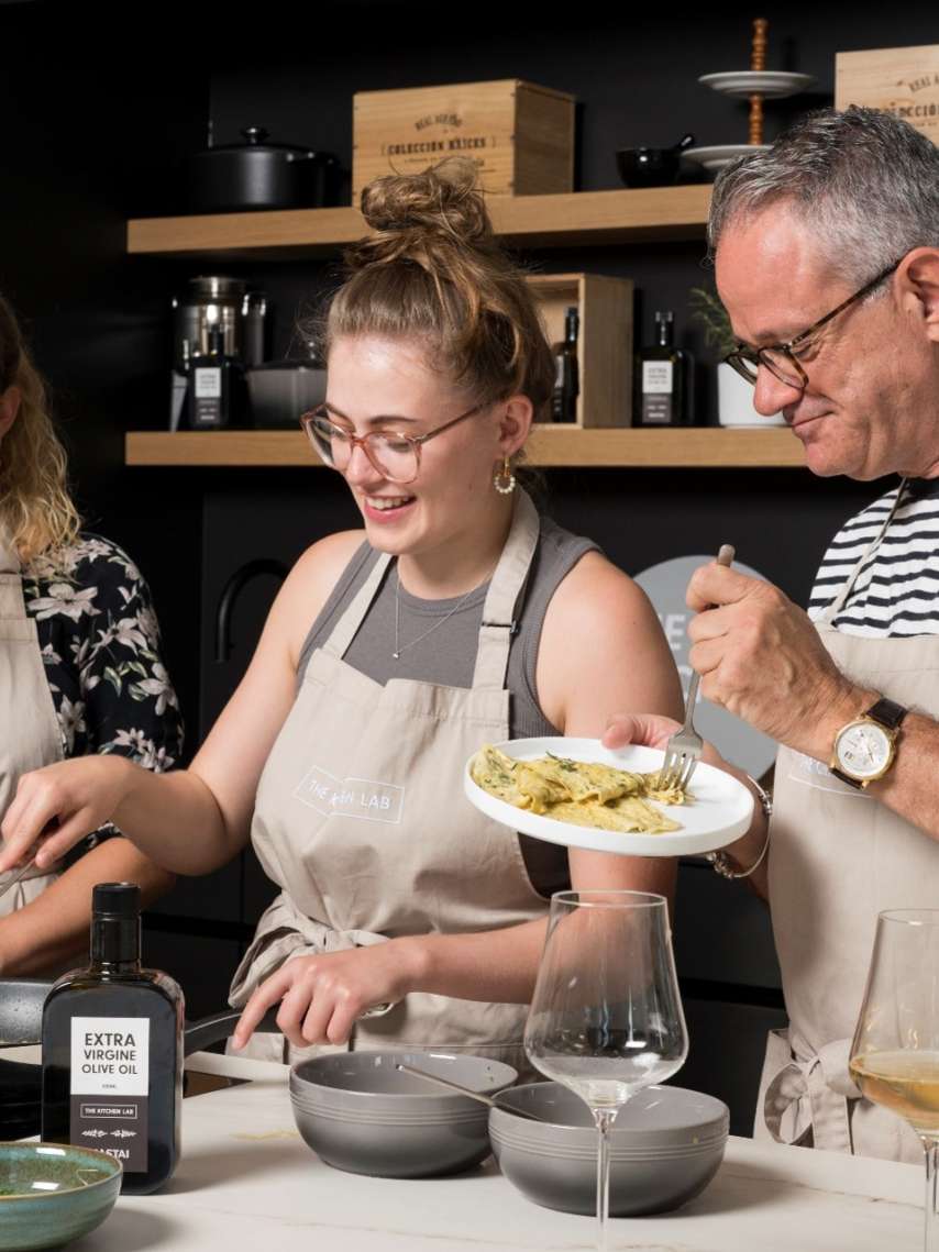 8 supporting programs for your team event in January