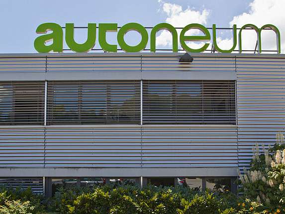 Autoneum unveils prototype of a multifunctional battery cover