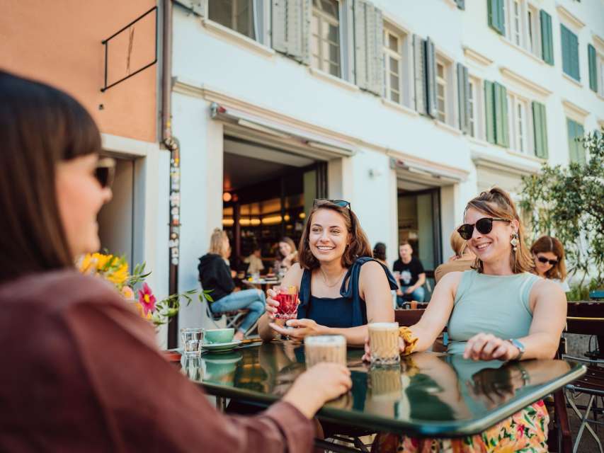 Restaurants & Cafés